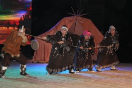 Государственный чукотско-эскимосский ансамбль выступил в Биробиджане (19)